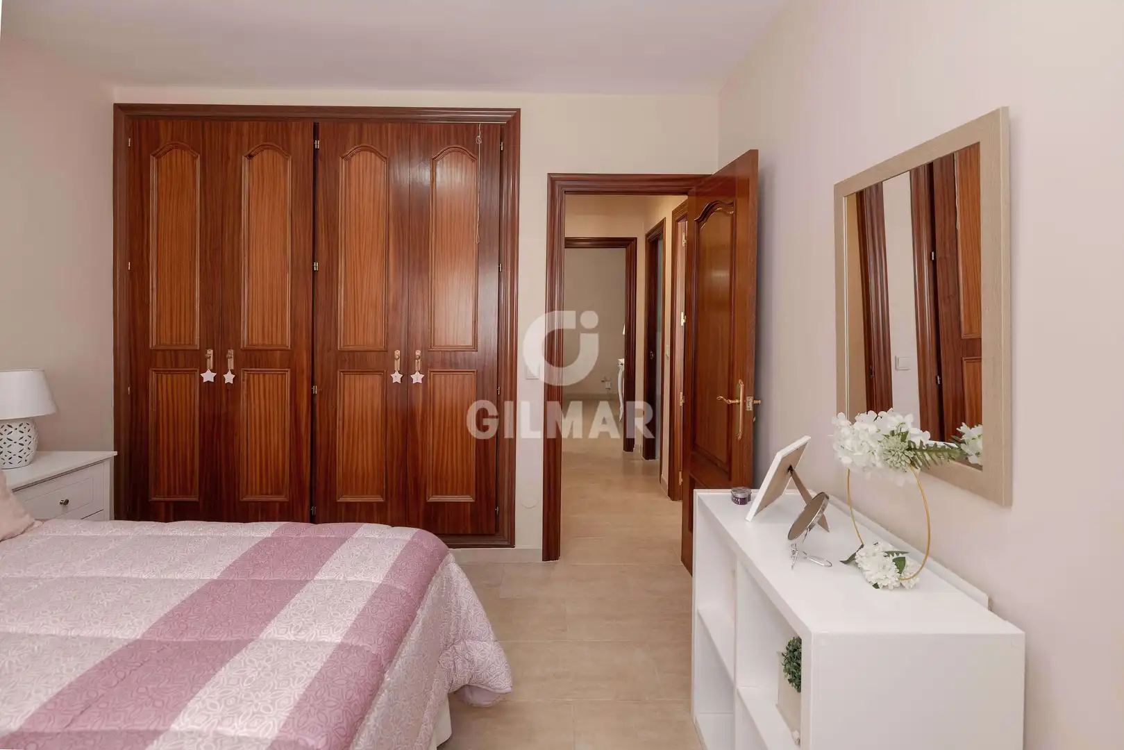 Bedroom of Flat for sale in Estepona  with Balcony