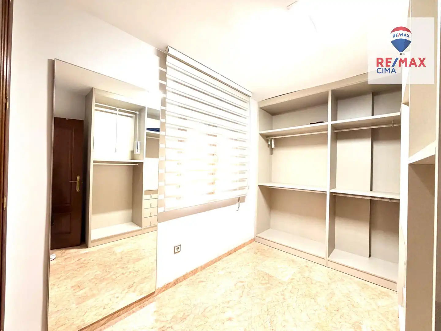 Lofts for sale in Benamaurel  with Air Conditioner, Storage room and Furnished