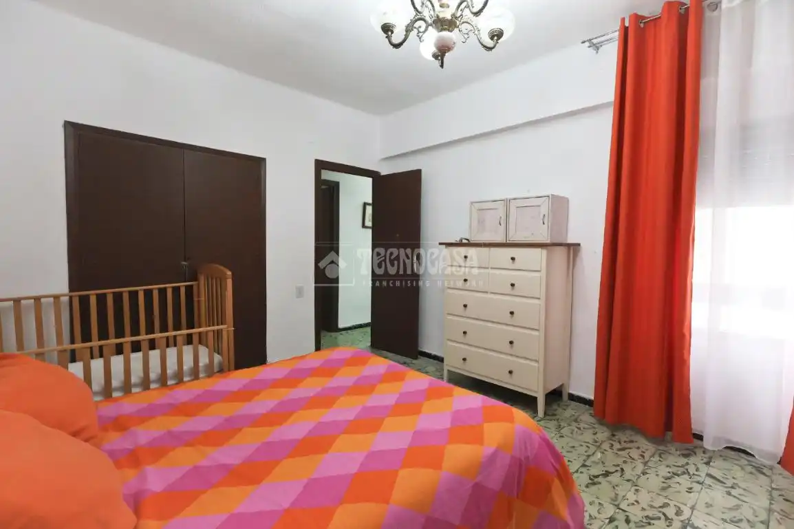 Schlafzimmer von Wohnung zum Verkauf in Sagunto / Sagunt mit Balkon