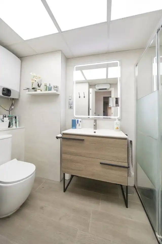 Baño de Piso en venta en Benicasim / Benicàssim con Aire acondicionado, Calefacción y Terraza