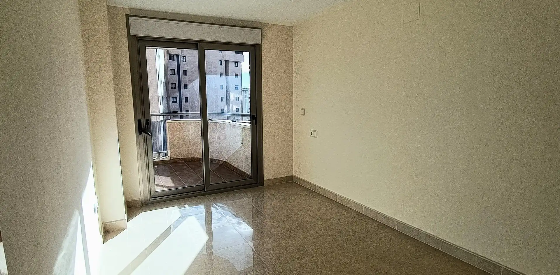 Apartament amb piscina en venda a Avinguda Mestral, imagen 16