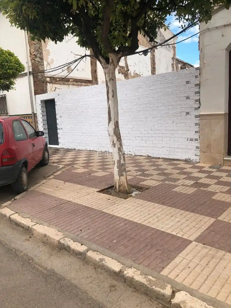 Terreno residenziale in vendita a Calle Primero de Mayo 16