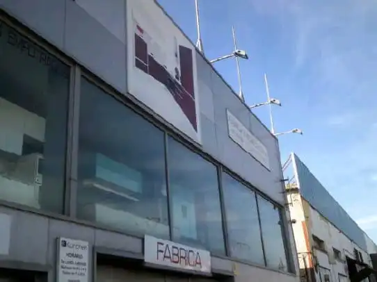 Vista exterior de Nave industrial en venta en Parla con Calefacción