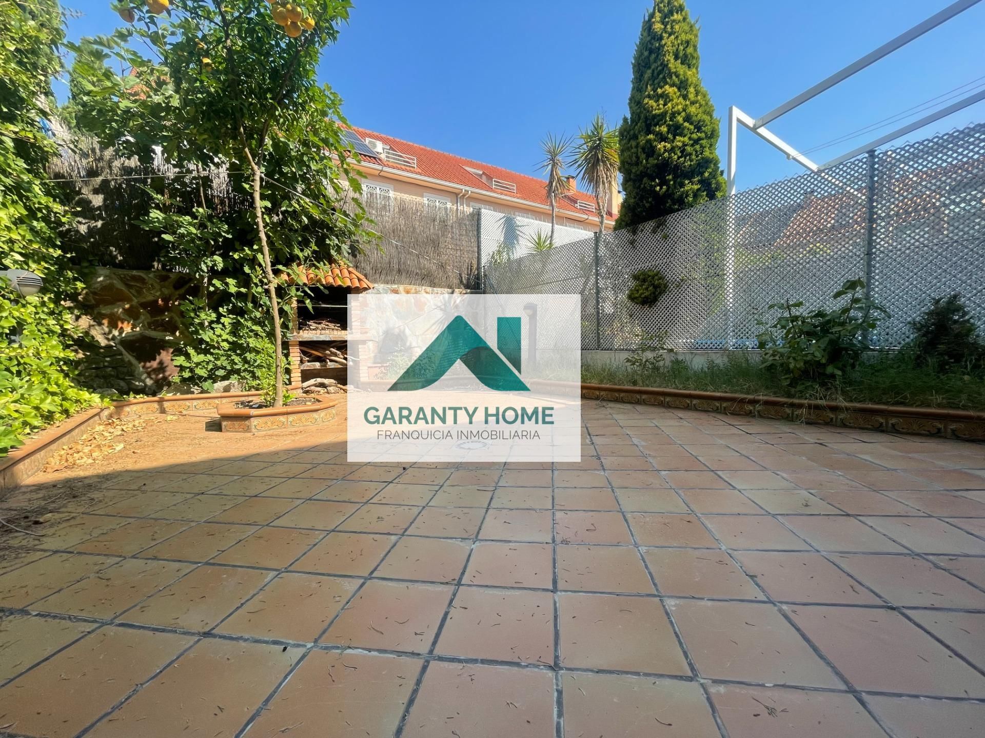 Jardí de Casa o xalet en venda en Getafe amb Aire condicionat, Calefacció i Jardí privat