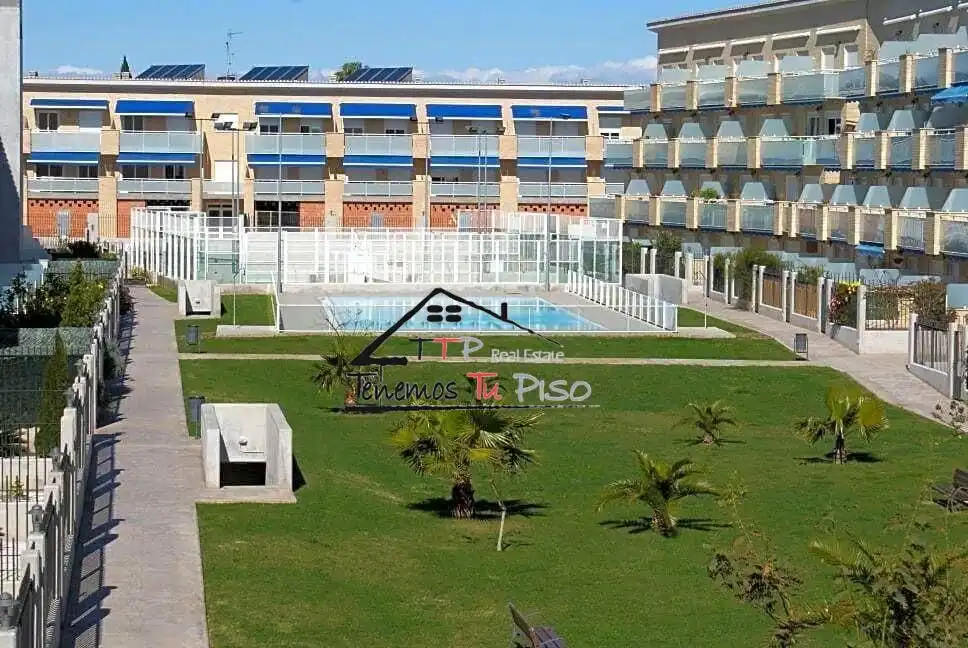 Piscina de Apartament en venda en Benicarló amb Aire condicionat, Calefacció i Terrassa