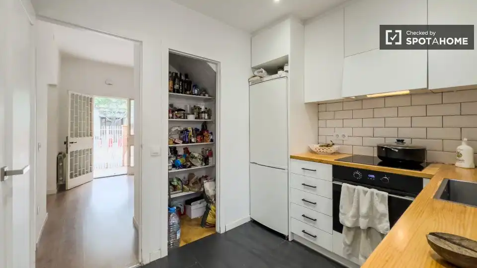 Kitchen of Flat for rent in Barcelona  with Air Conditioner, Heating and Furnished