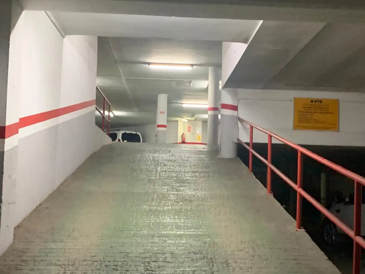 Parkplatz von Garage zum Verkauf in Manresa