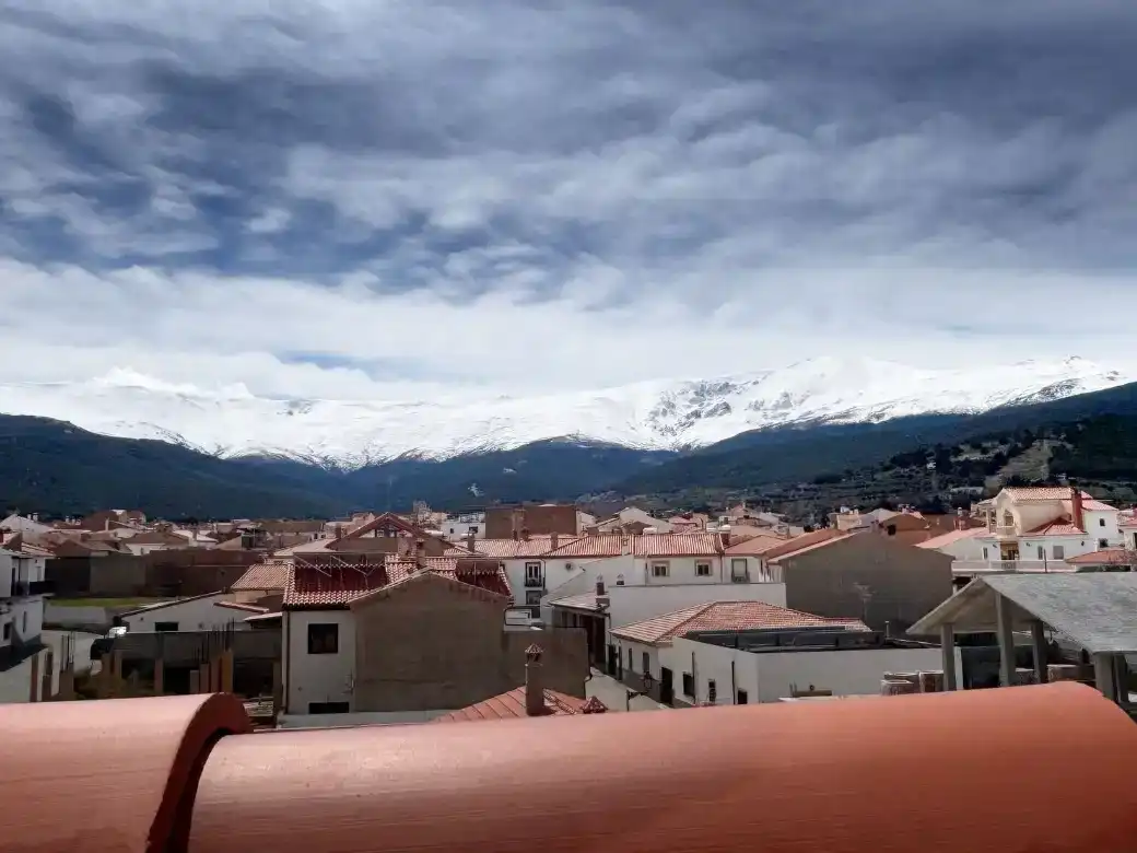 Vista exterior de Pis en venda en Jérez del Marquesado amb Aire condicionat, Jardí privat i Parquet