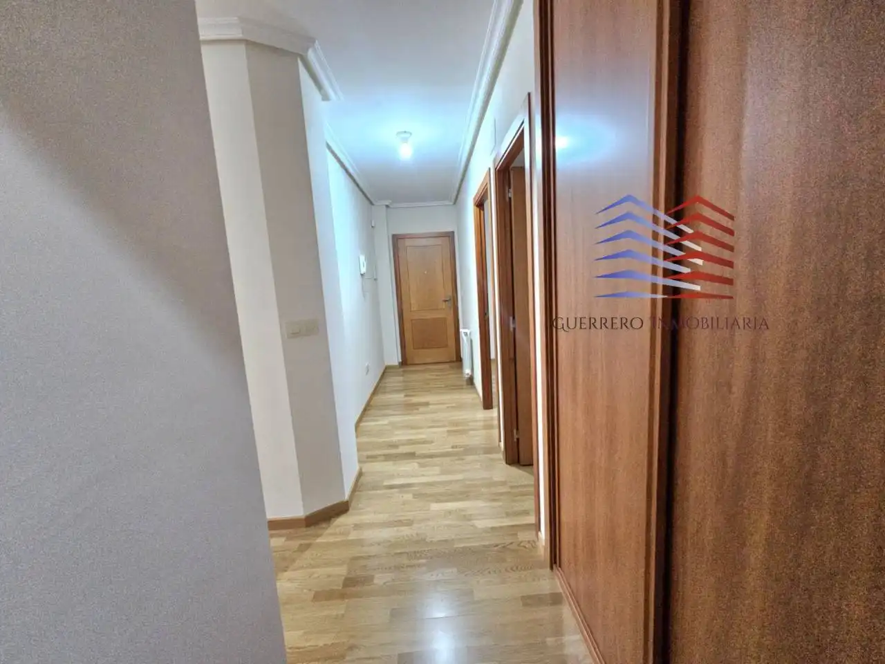 Wohnung zur Miete in Ourense Capital  mit Heizung, Parkett und Abstellraum