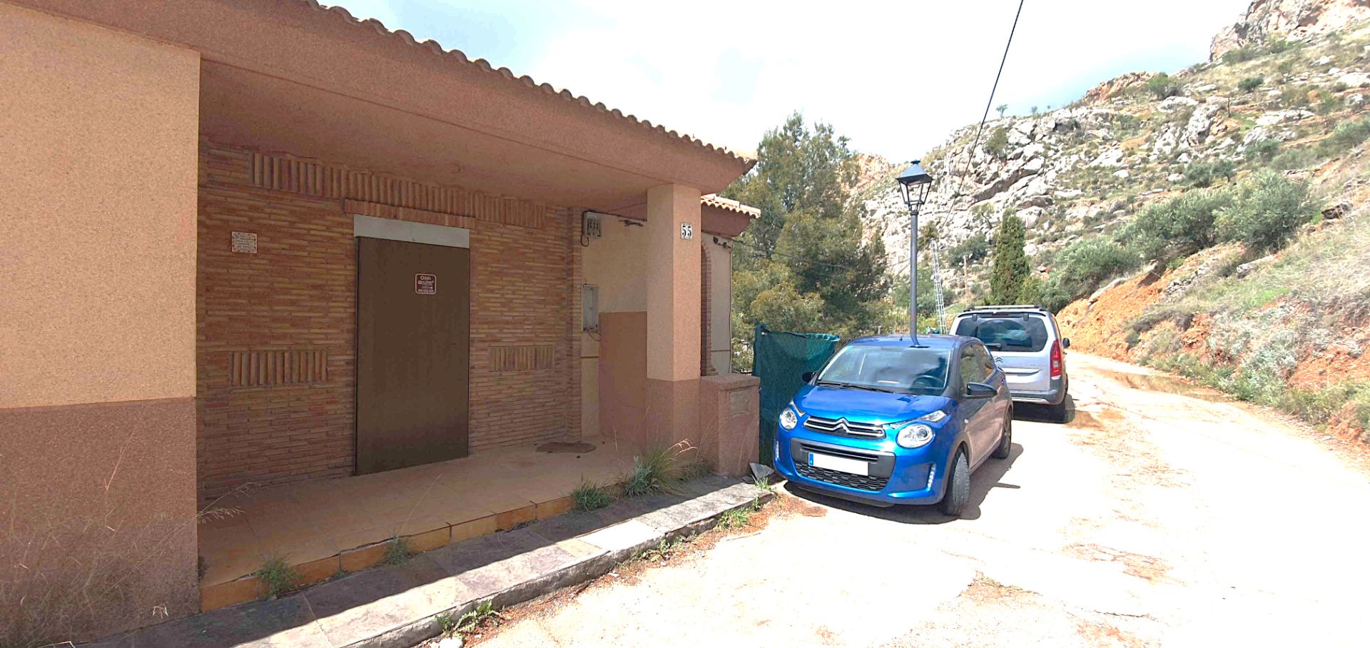 Aparcament de Casa o xalet en venda en Cogollos de la Vega amb Jardí privat, Terrassa i Piscina