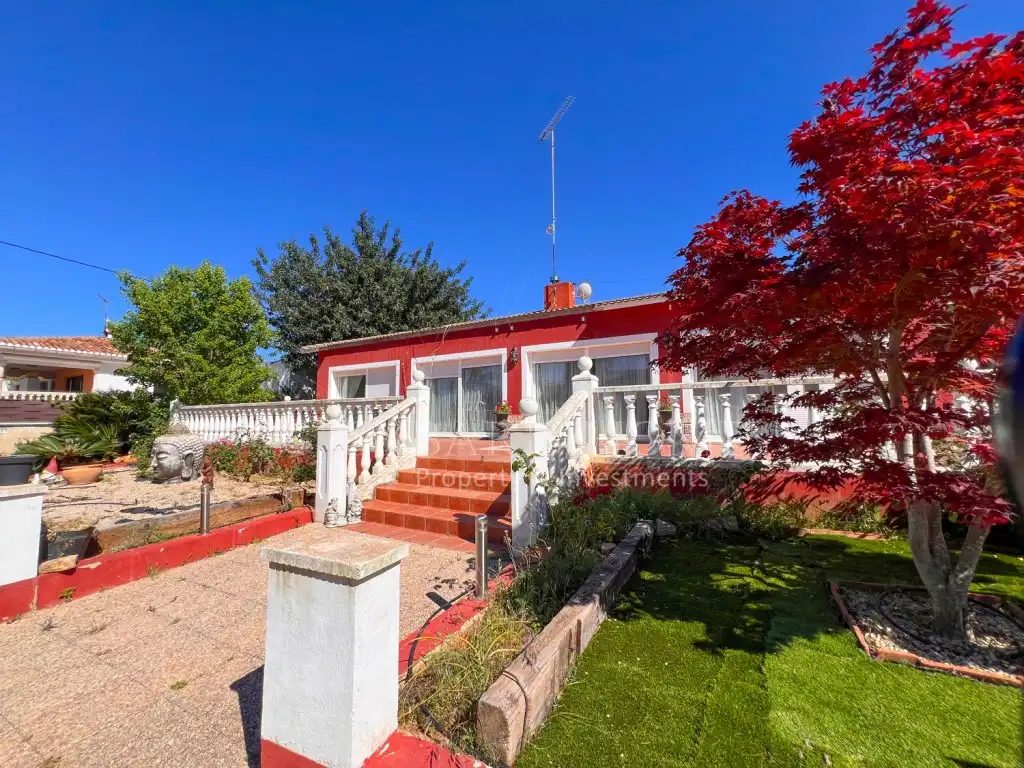 Chalet con piscina en venta en Camí Corral de Calafat