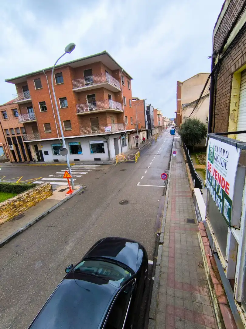 Vista exterior de Edifici en venda en Venta de Baños