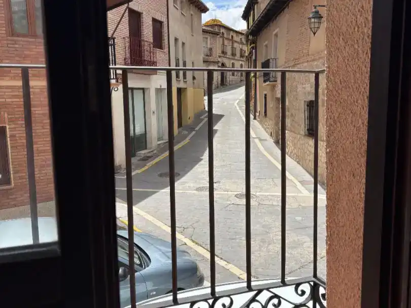 Vista exterior de Casa adosada en venda en Simancas amb Balcó