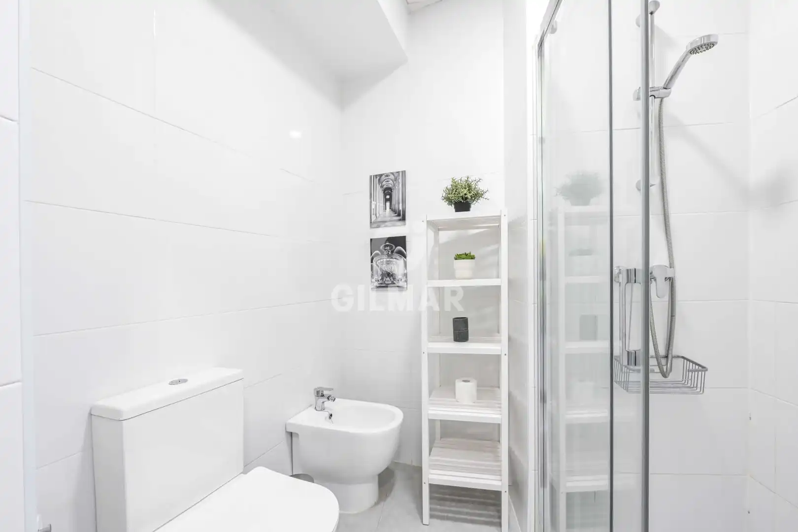 Baño de Piso en venta en Cádiz con Calefacción y Balcón