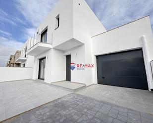 Vista exterior de Casa o xalet en venda en Empuriabrava amb Aire condicionat, Calefacció i Terrassa