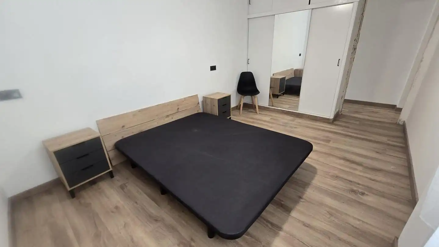 Schlafzimmer von Wohnung zur Miete in Gandia mit Klimaanlage, Terrasse und Möbliert