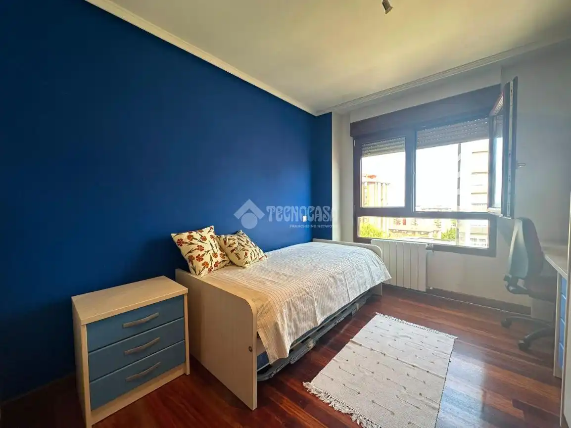 Bedroom of Flat for rent in Santander  with Heating