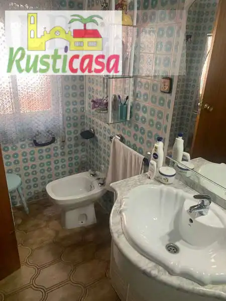 Bathroom of Attic for sale in Bailén  with Air Conditioner, Heating and Terrace