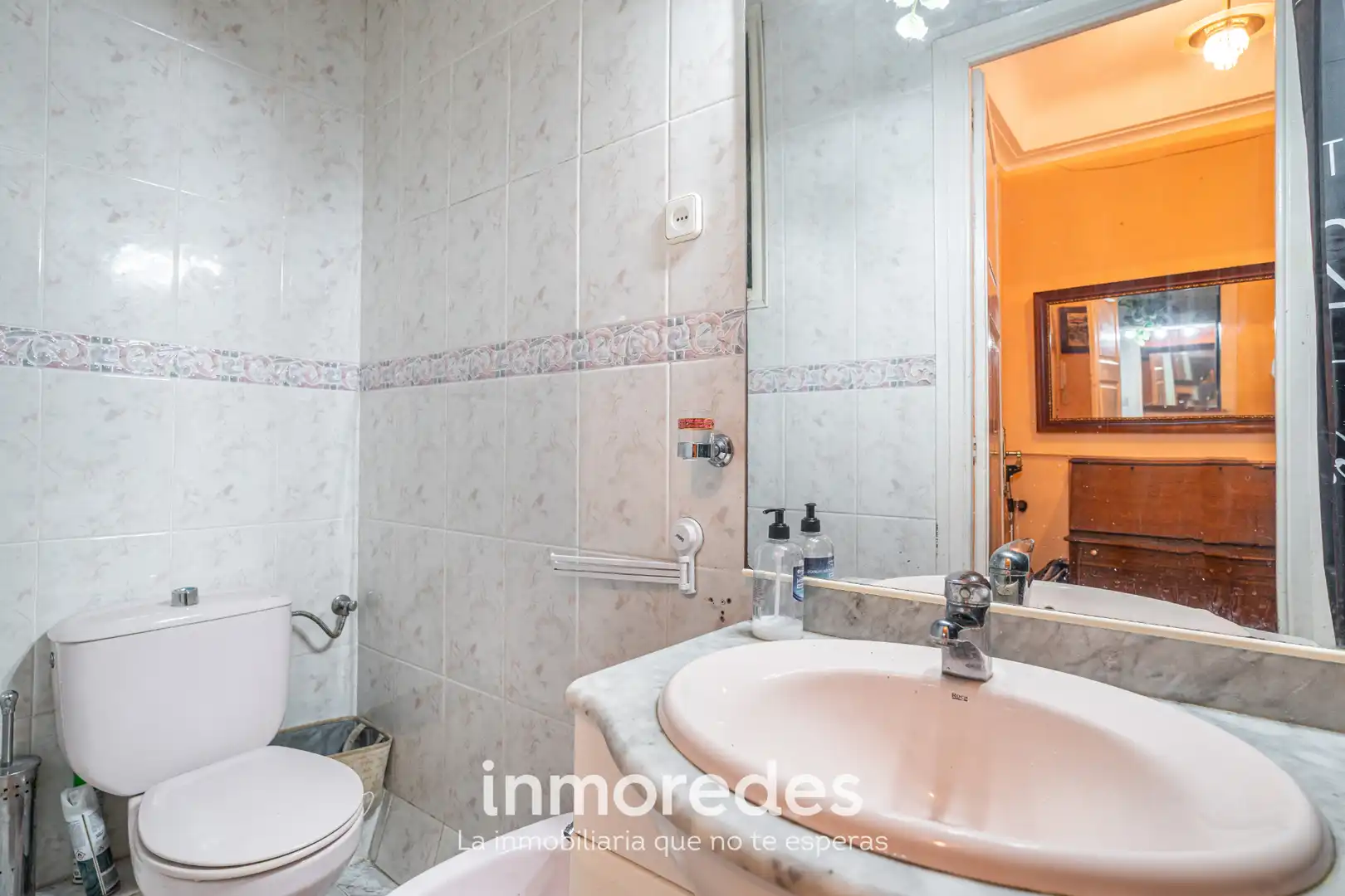 Baño de Piso en venta en Barcelona con Aire acondicionado, Calefacción y Horno