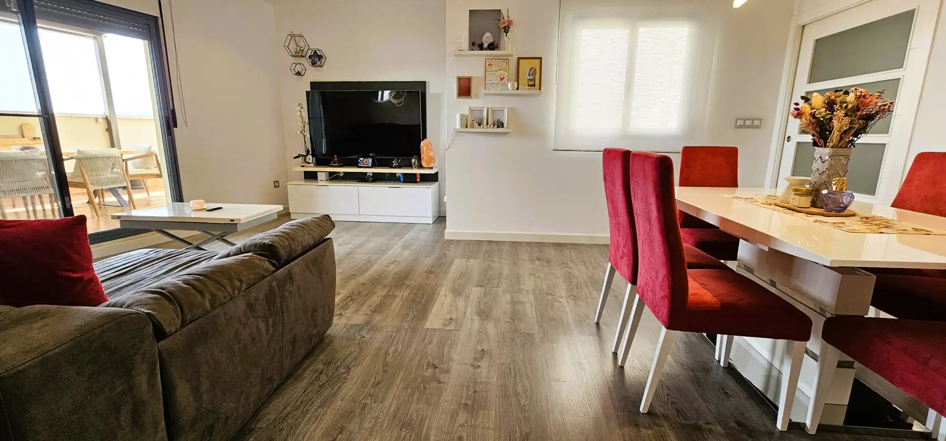 Sala de estar de Ático en venta en Totana con Aire acondicionado, Parquet y Terraza