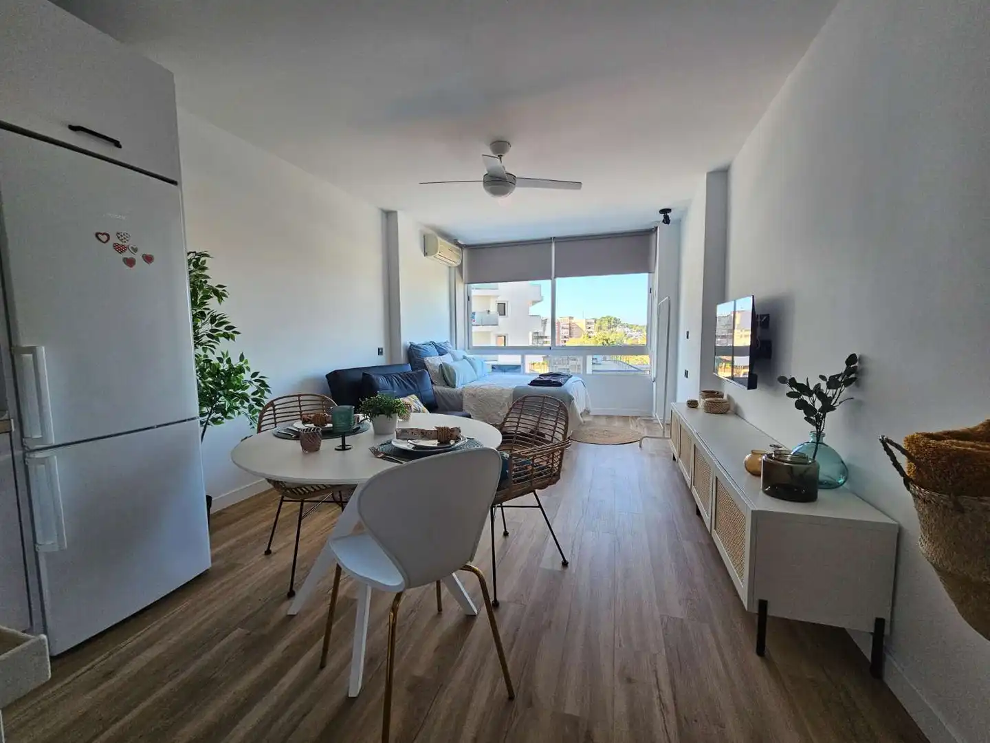 Living room of Study for rent in Torremolinos  with Air Conditioner, Heating and Terrace