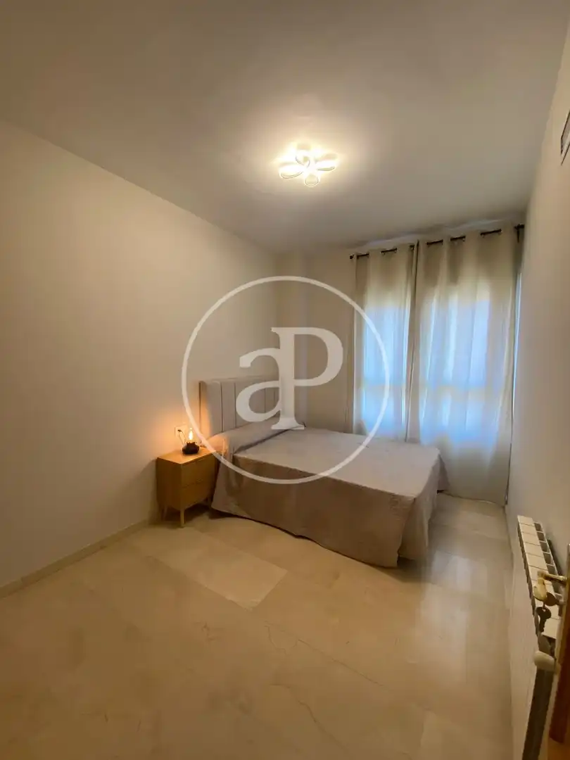 Habitación de Piso de alquiler en Valencia con Aire acondicionado, Calefacción y Jardín privado