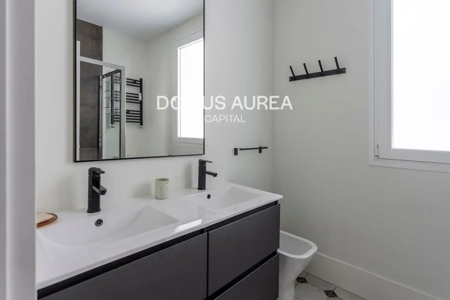 Badezimmer von Wohnung zur Miete in Madrid mit Heizung, Parkett und Terrasse
