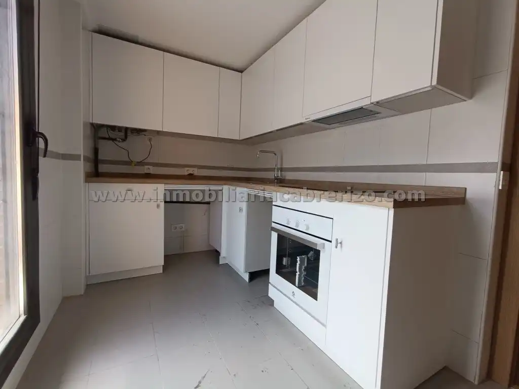 Cocina de Ático en venta en Villamediana de Iregua con Calefacción, Parquet y Terraza