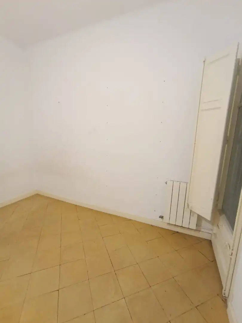 Habitación de Piso en venta en Barcelona con Calefacción y Horno