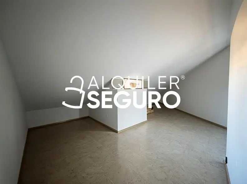Bedroom of Flat for rent in Majadahonda  with Air Conditioner, Heating and Storage room