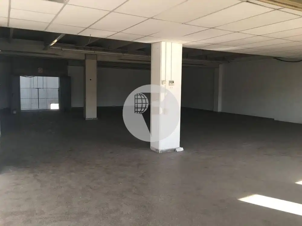 Nave industrial en venta en Barberà del Vallès