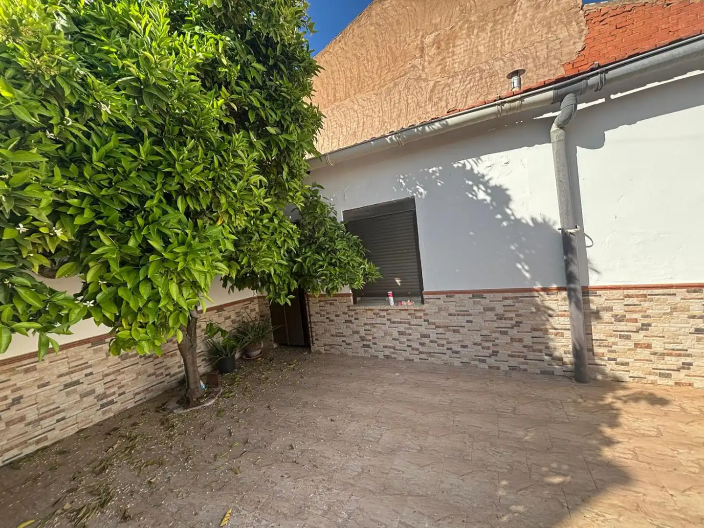 Außenansicht von Haus oder Chalet zum Verkauf in Malagón mit Klimaanlage, Heizung und Abstellraum