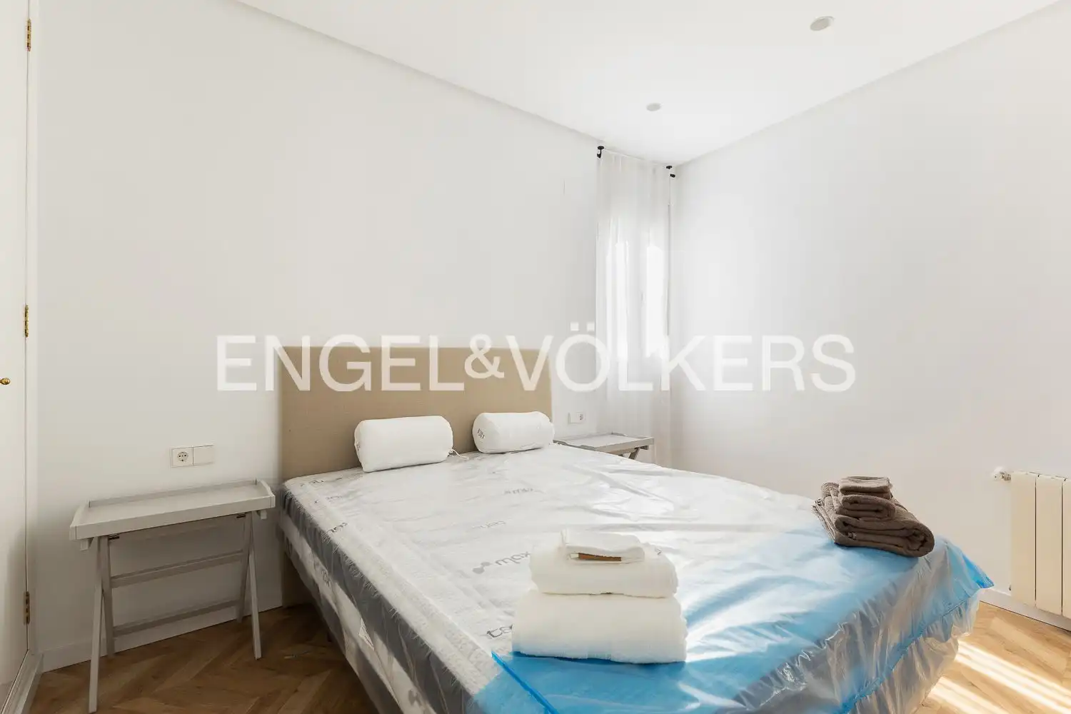 Bedroom of Attic for rent in Valencia  with Air Conditioner, Heating and Terrace