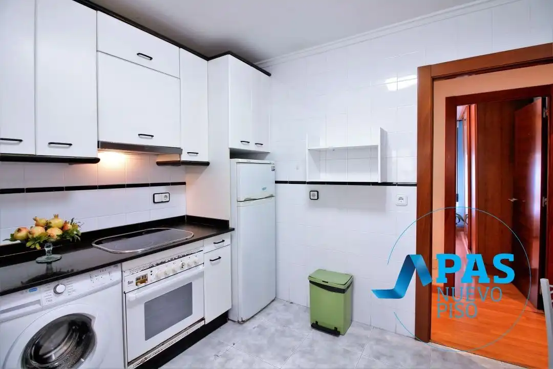 Cocina de Piso en venta en Santander con Calefacción