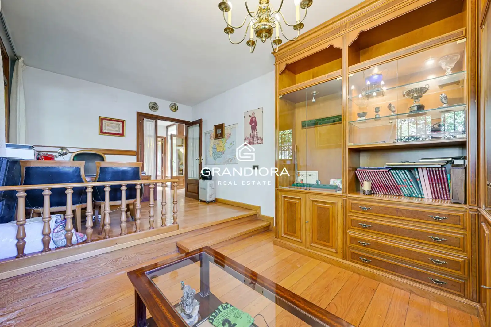 Sala d'estar de Casa o xalet en venda en Cerdanyola del Vallès amb Aire condicionat i Piscina