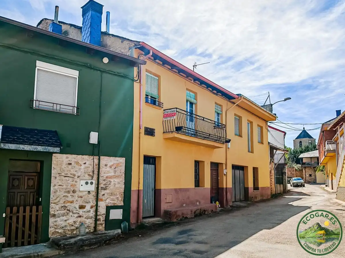 Vista exterior de Casa o chalet en venta en Borrenes con Calefacción y Terraza