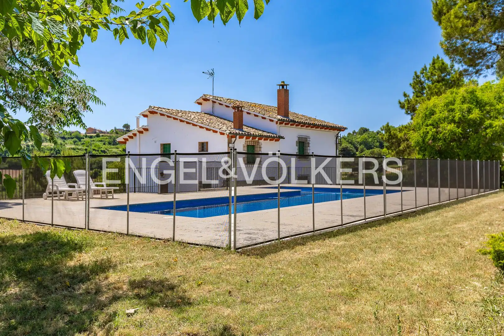 Piscina de Finca rústica en venda en Sant Feliu Sasserra amb Calefacció, Terrassa i Piscina