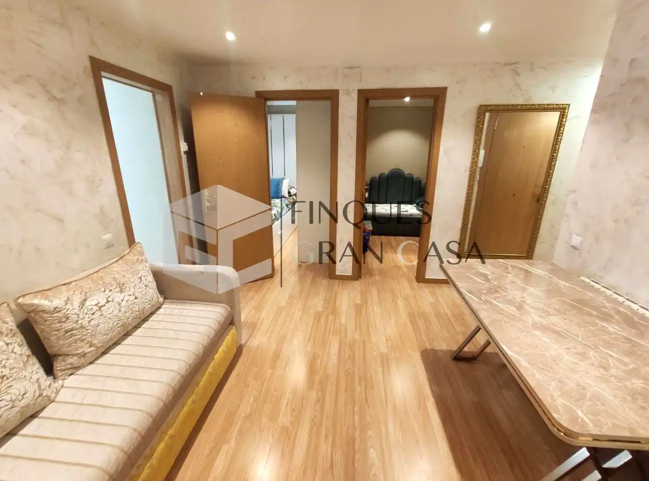 Wohnung zum Verkauf in Canovelles mit Heizung, Parkett und Balkon