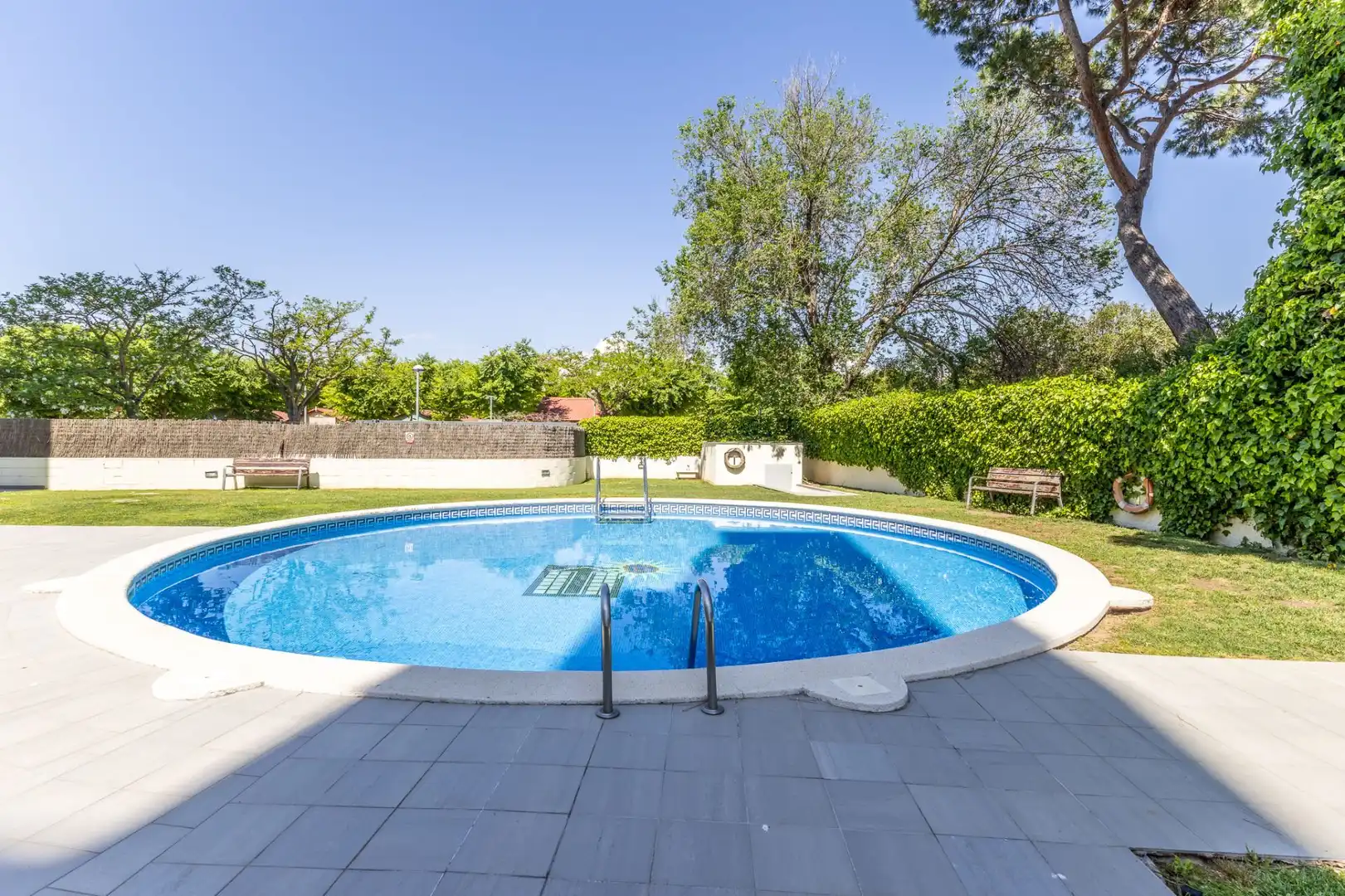 Piscina de Piso en venta en Blanes con Aire acondicionado, Calefacción y Jardín privado