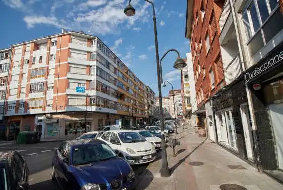 Local comercial en venda a RAMIRO I