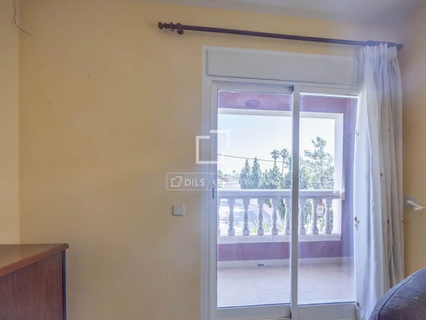 Balcony of Houses for sale in La Pobla de Vallbona  with Air Conditioner, Heating and Private garden