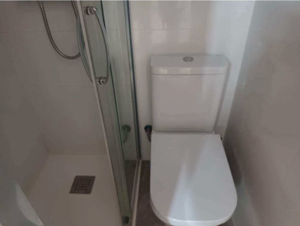 Bathroom of Building for sale in  Barcelona Capital