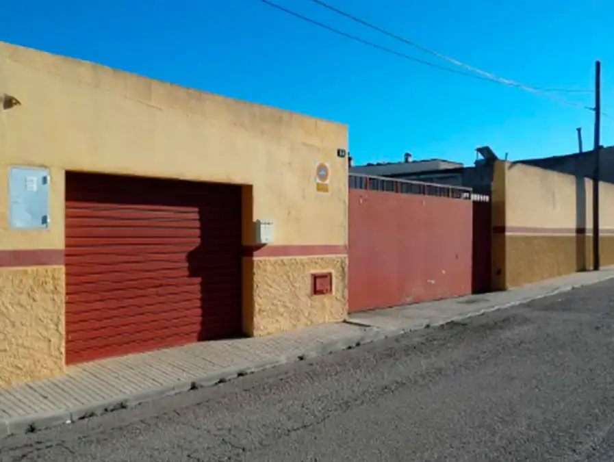 Gewerbefläche zum Verkauf in Carrer Olivera
