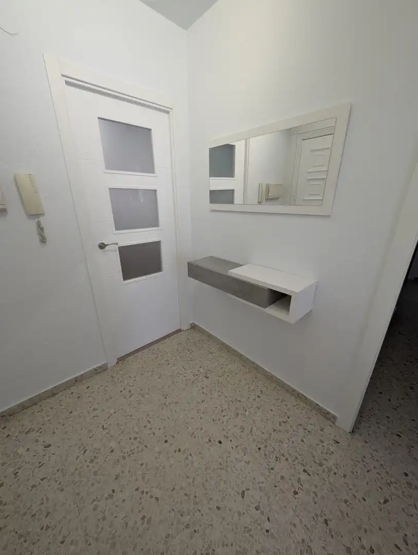 Bany de Pis de lloguer en Lucena amb Aire condicionat, Moblat i Forn