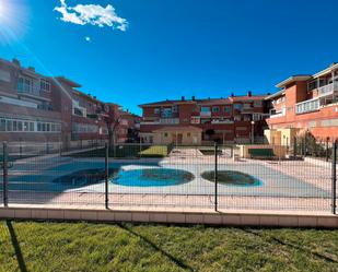 Swimming pool of Flat for sale in Velilla de San Antonio  with Air Conditioner, Heating and Terrace