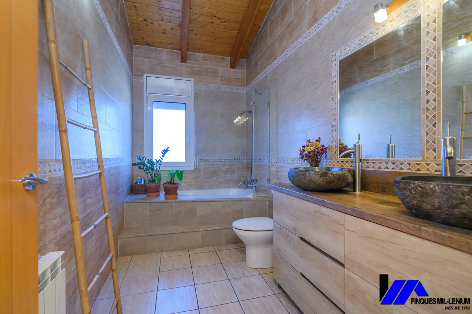 Baño de Casa o chalet en venta en Vallirana con Aire acondicionado, Calefacción y Jardín privado