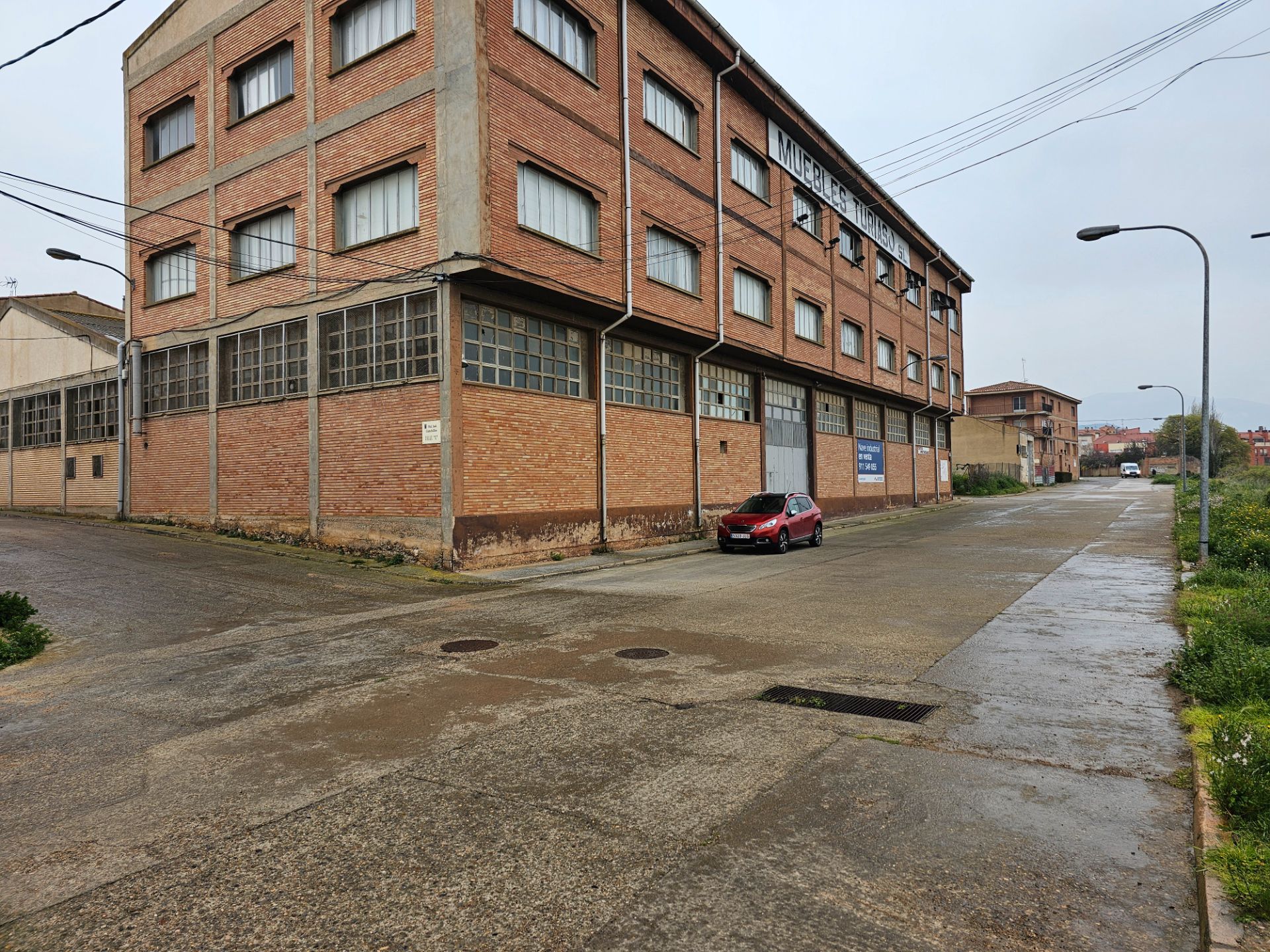 Außenansicht von Fabrikhallen zum verkauf in Tarazona mit Alarm