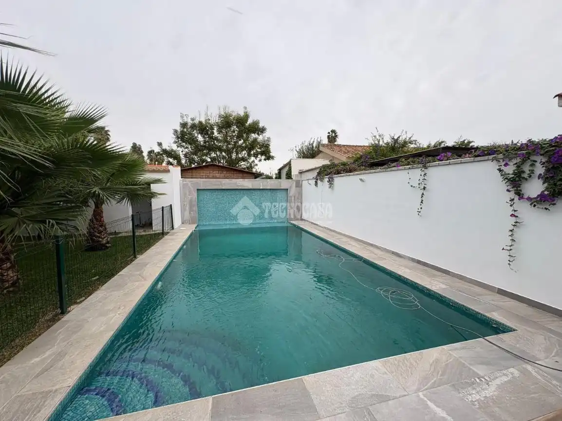 Piscina de Casa o xalet en venda en Espartinas Pueblo