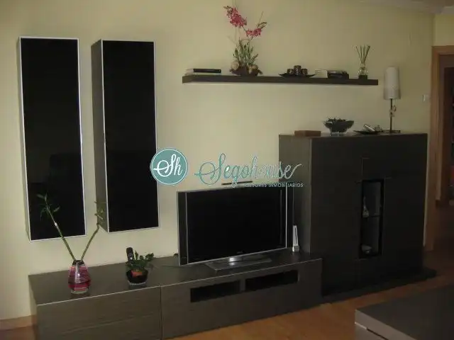 Appartamento con terrazza in vendita a Torrecaballeros, imagen 4