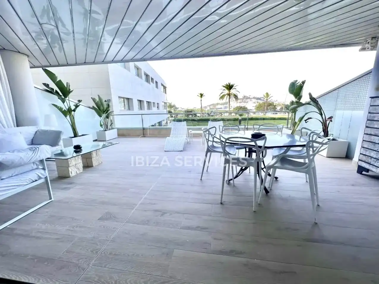 Terrassa de Pis en venda en Eivissa amb Aire condicionat, Jardí privat i Piscina